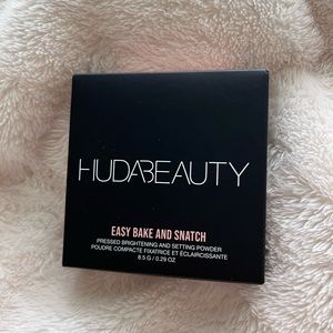 HUDA Easy Bake and Snatch Powder - Shade Cherry Blossom Cake - Brand New